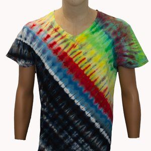 Gilden V-Neck Medium Tie Dye Shirt